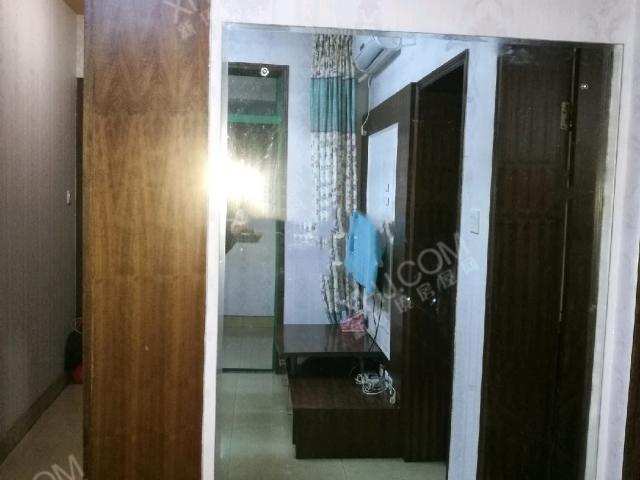 香格里拉  1室1厅1卫    2000.0元/月室内图