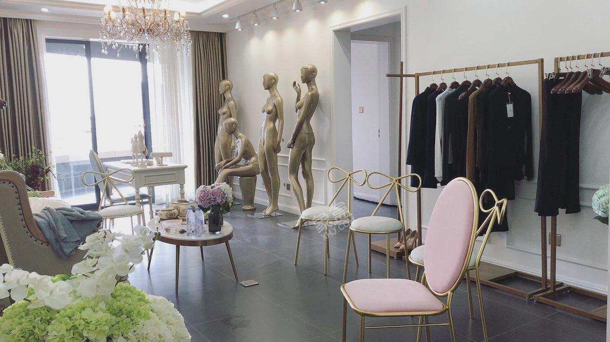 龙湖世纪峰景  2室1厅1卫    5300.0元/月室内图