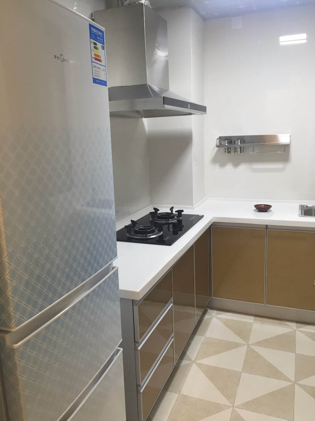 荣盛花语城  1室1厅1卫    2300.0元/月室内图