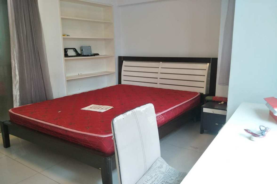 左右小区  2室1厅1卫    1900.0元/月室内图