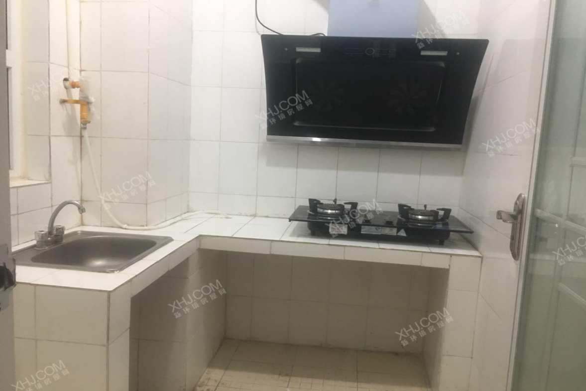 南湖春天  1室1厅1卫    900.0元/月室内图