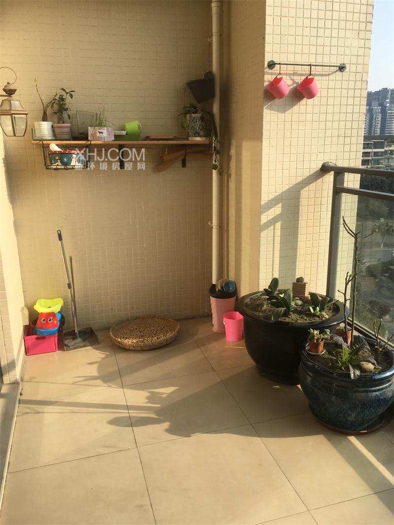 凯旋天际湾  4室1厅1卫    5800.0元/月室内图