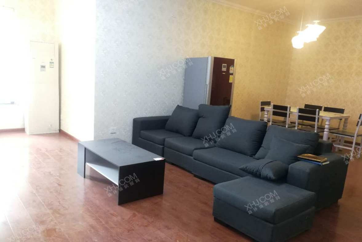 世龙广场  3室1厅2卫    4500.0元/月 世龙广场  3室1厅2卫    4500.0元/月室内图