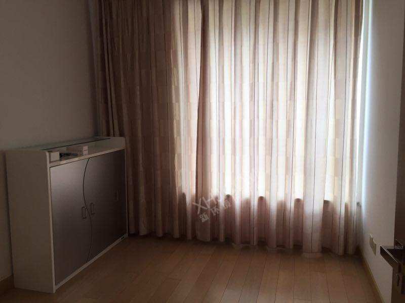 都城雅颂居  3室2厅2卫    5800.0元/月 都城雅颂居  3室2厅2卫    5800.0元/月室内图