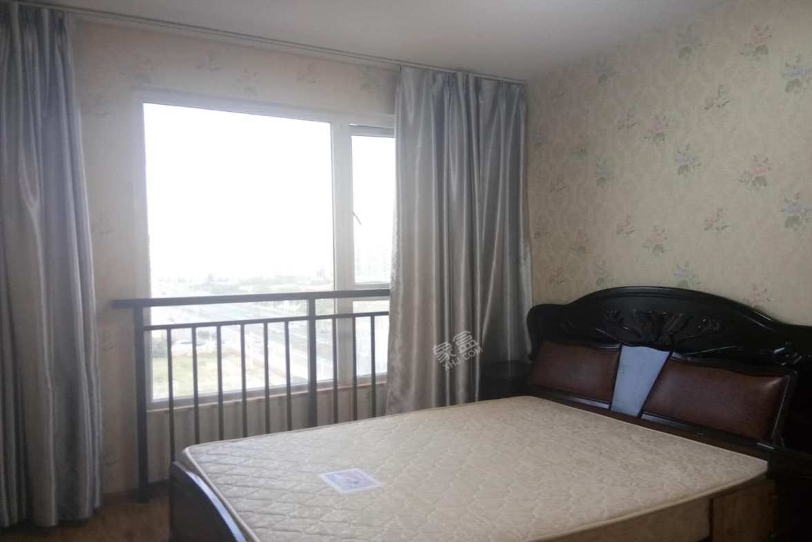 馨光华庭  1室1厅1卫    1800.0元/月 馨光华庭  1室1厅1卫    1800.0元/月室内图