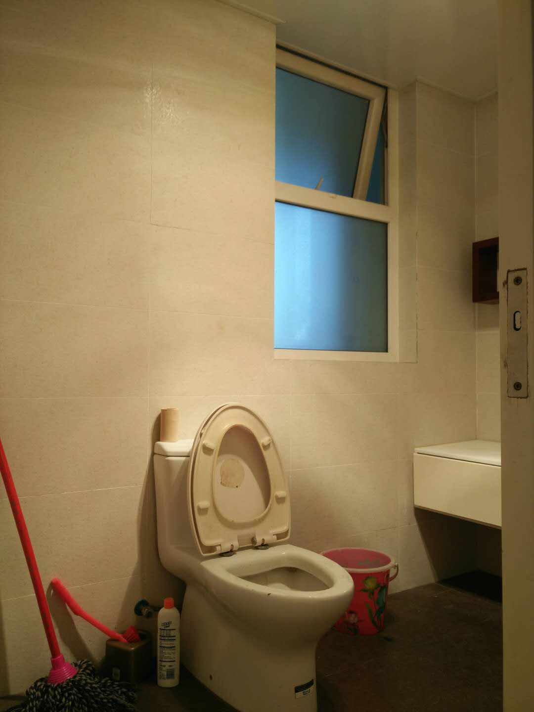 金地嘉年华B区  3室2厅2卫    3500.0元/月室内图