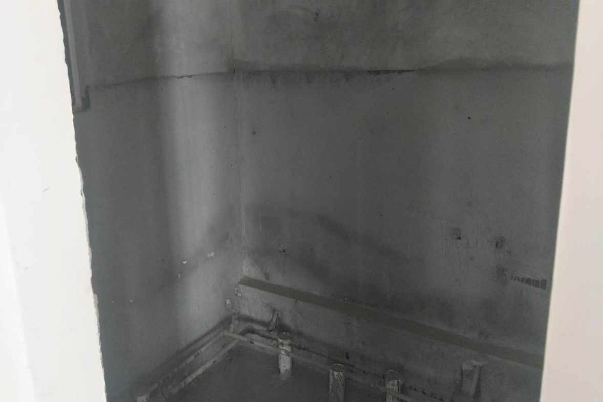 保利百合花园  4室2厅2卫    305.0万客厅