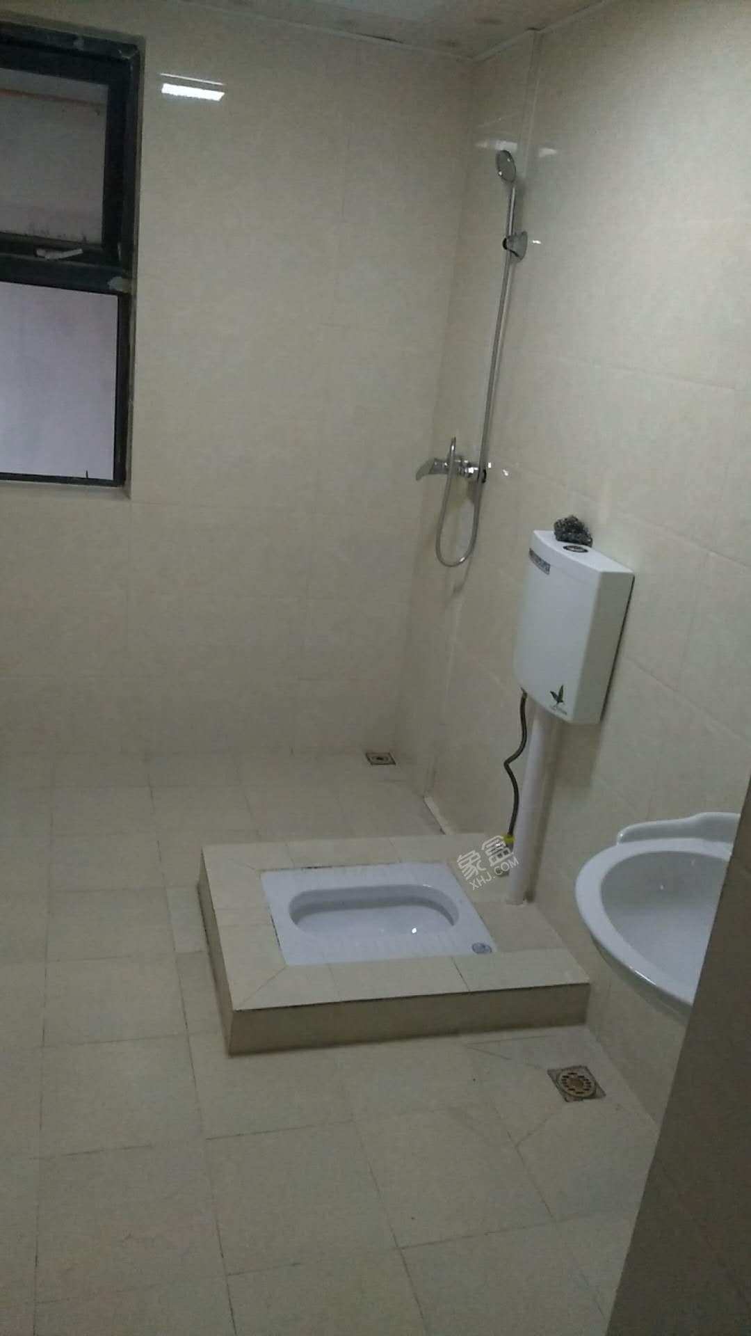 万锦城  4室1厅2卫    2200.0元/月室内图