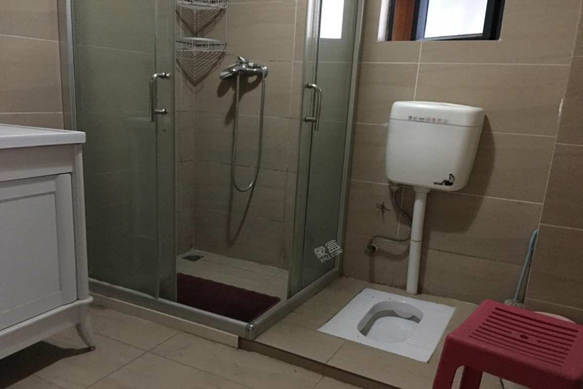 华润凤凰城一期  3室2厅2卫    3800.0元/月室内图