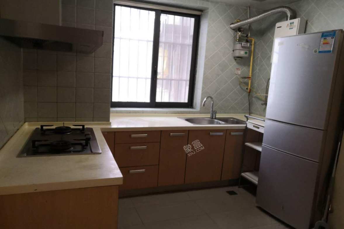 紫芸金沙  2室1厅1卫    2800.0元/月室内图