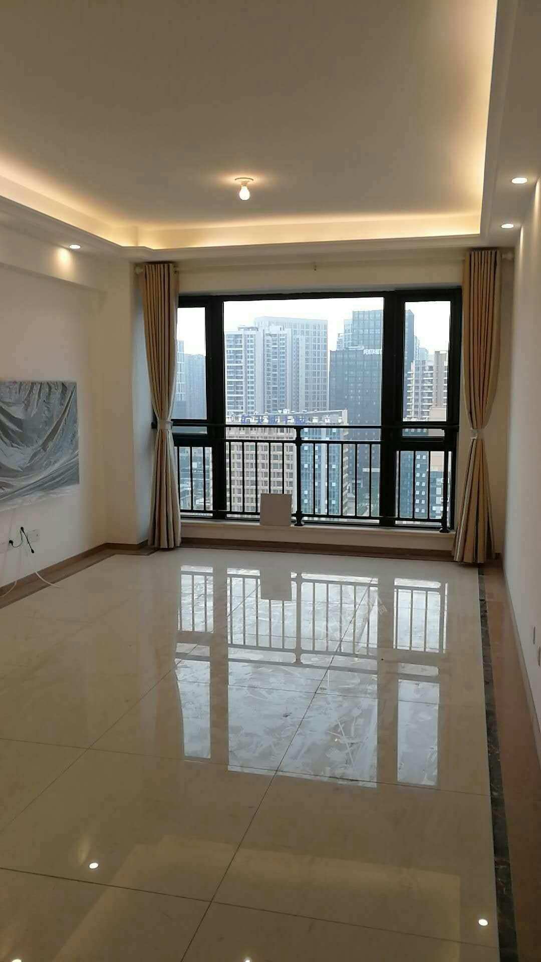 IMC国际广场  3室2厅2卫    4500.0元/月 IMC国际广场  3室2厅2卫    4500.0元/月室内图