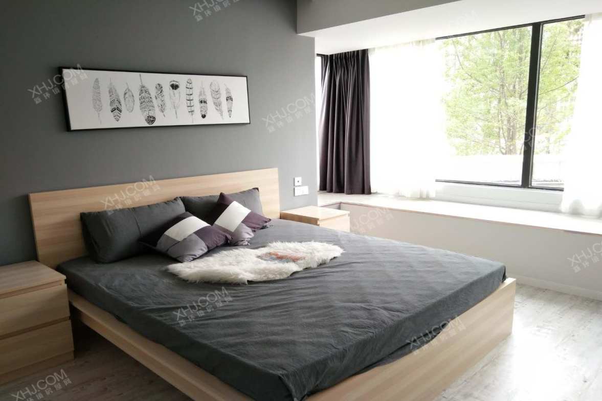 世龙广场  3室2厅2卫    6800.0元/月 世龙广场  3室2厅2卫    6800.0元/月室内图