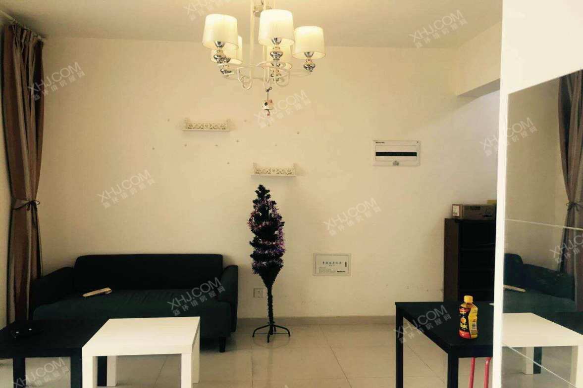 荣盛花语城  2室2厅1卫    2200.0元/月 荣盛花语城  2室2厅1卫    2200.0元/月室内图