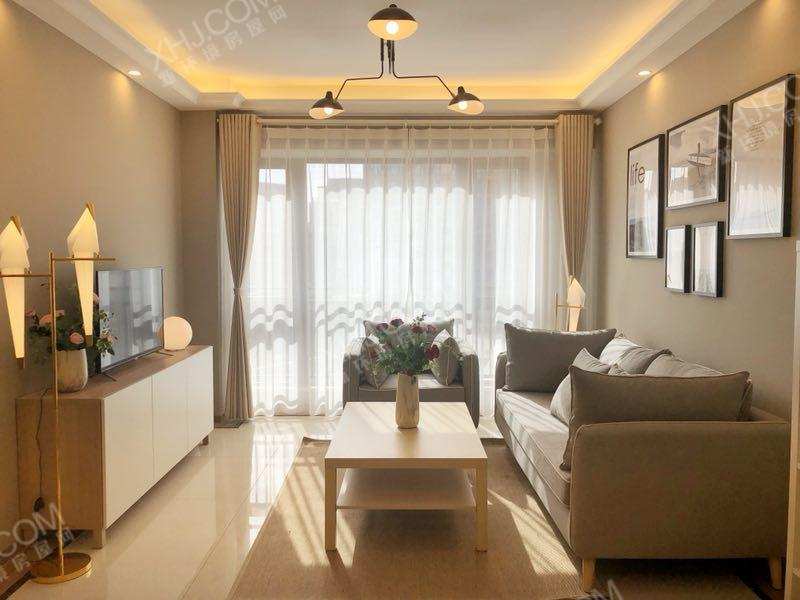 IMC国际广场  3室2厅2卫    6500.0元/月 IMC国际广场  3室2厅2卫    6500.0元/月室内图