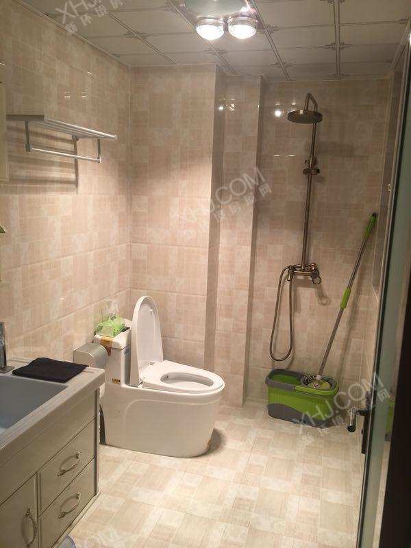 保利百合花园  3室2厅1卫    3800.0元/月室内图