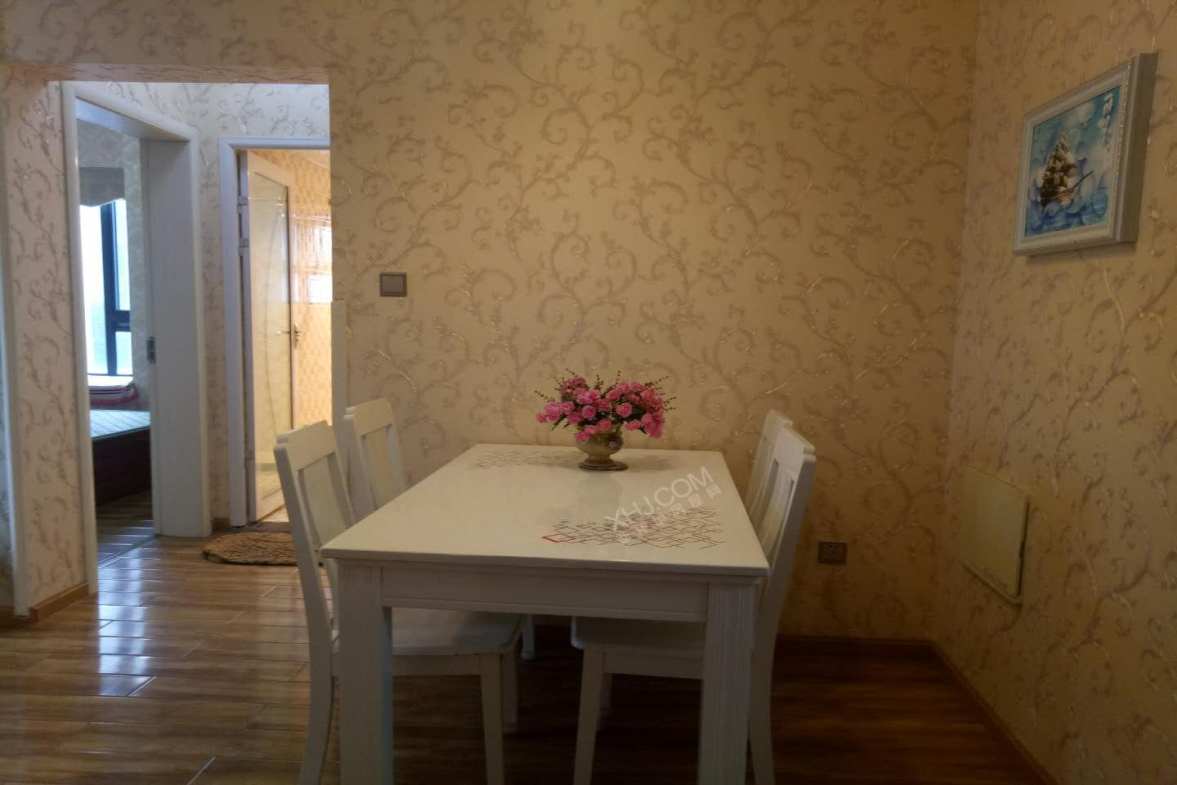 绿地之窗  2室2厅1卫    3400.0元/月室内图