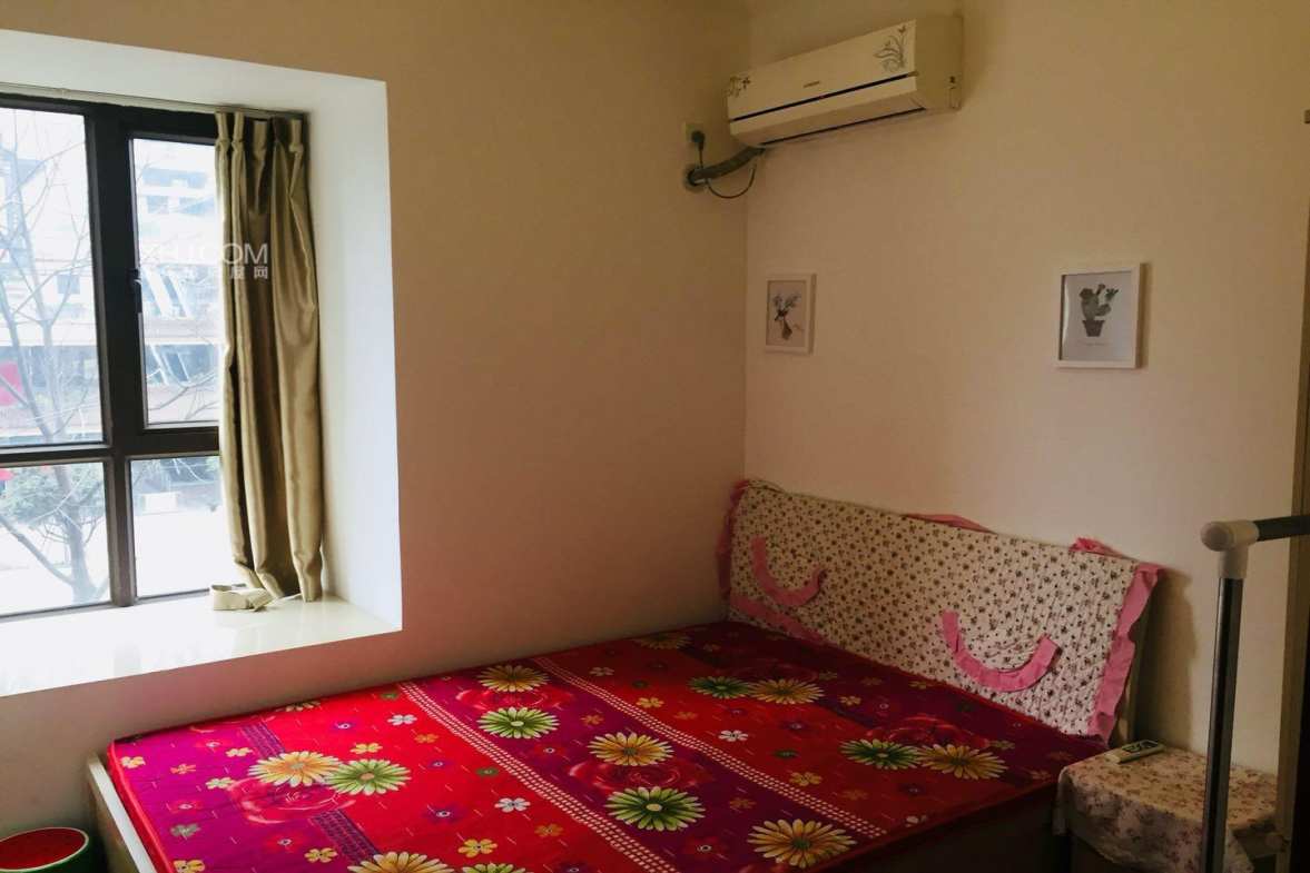 天府豪庭  3室2厅2卫    3500.0元/月室内图