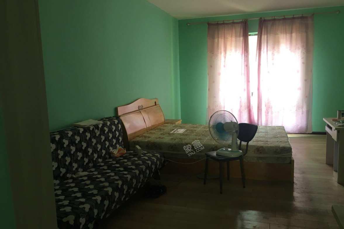 南湖国际6期  3室2厅2卫    2300.0元/月室内图