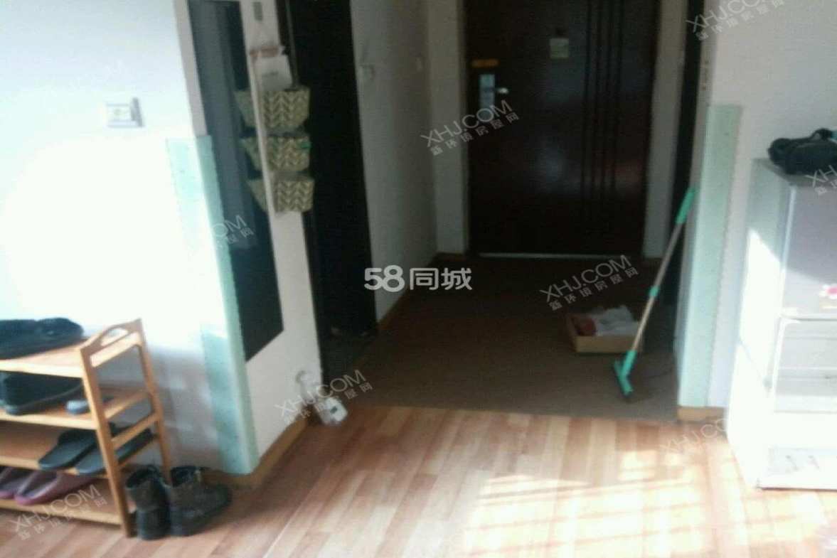 双玺  1室1厅1卫    1400.0元/月室内图