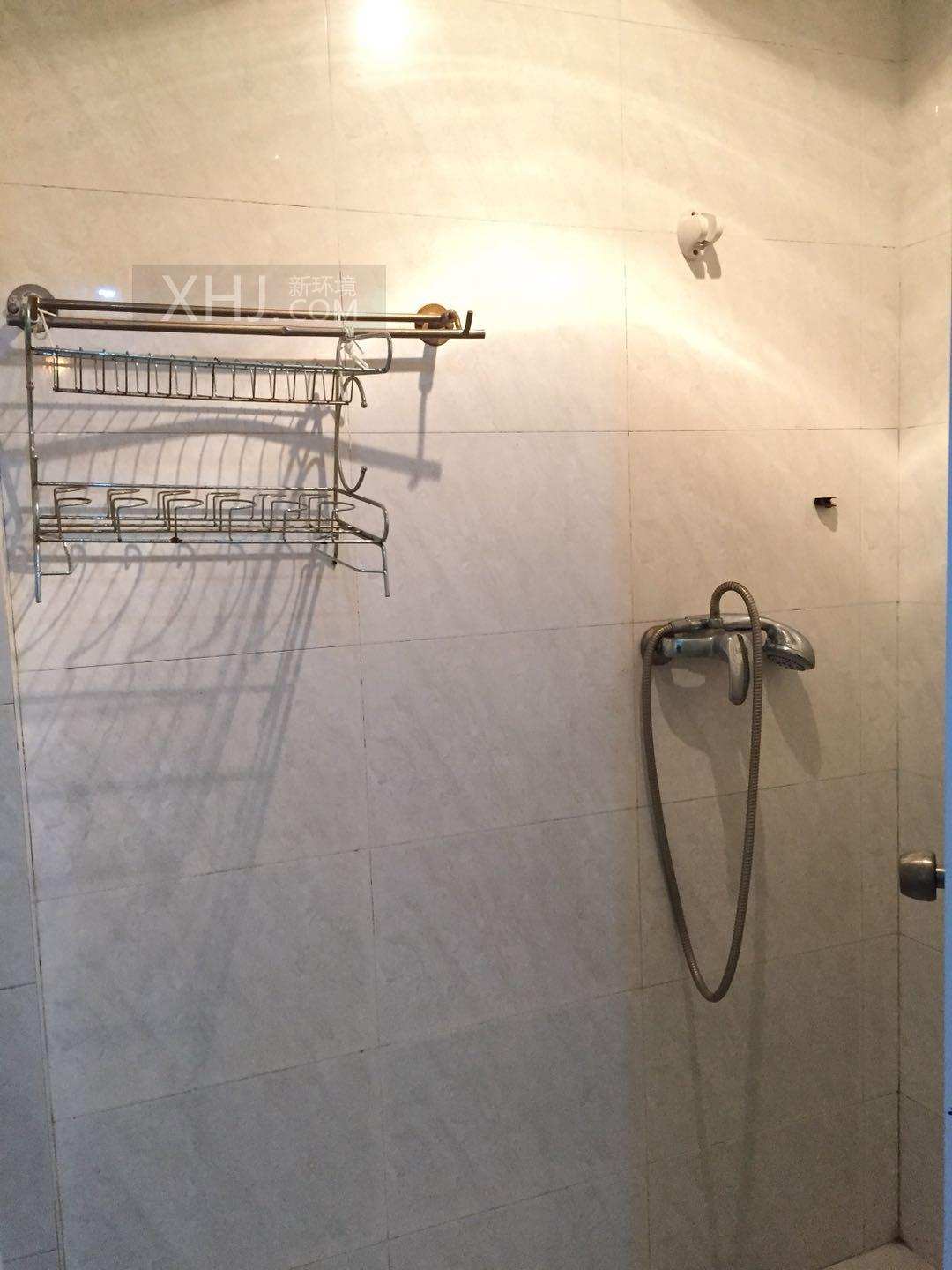 金沙蜜地  2室1厅1卫    2200.0元/月 金沙蜜地  2室1厅1卫    2200.0元/月室内图