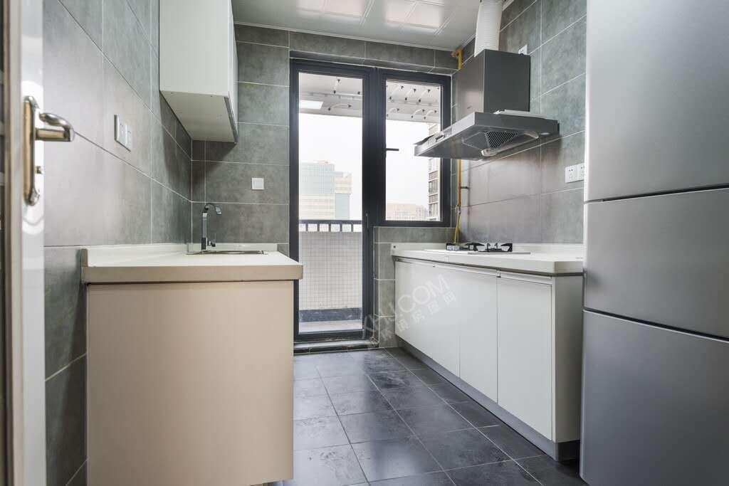 都城雅颂居二期  4室2厅2卫    7800.0元/月室内图