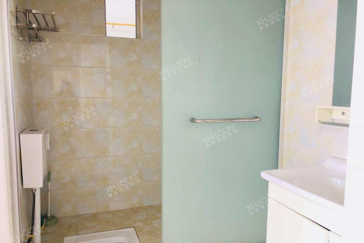 香月湖  3室2厅2卫    3800.0元/月室内图