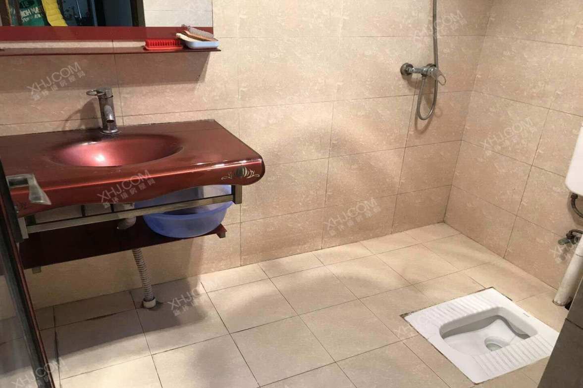 河池新居  3室1厅2卫    2200.0元/月室内图