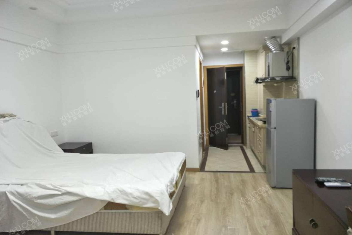 南湖国际4期 1室1厅1卫 1500.00元/月 南湖国际4期 1室1厅1卫 1500.00元/月室内图