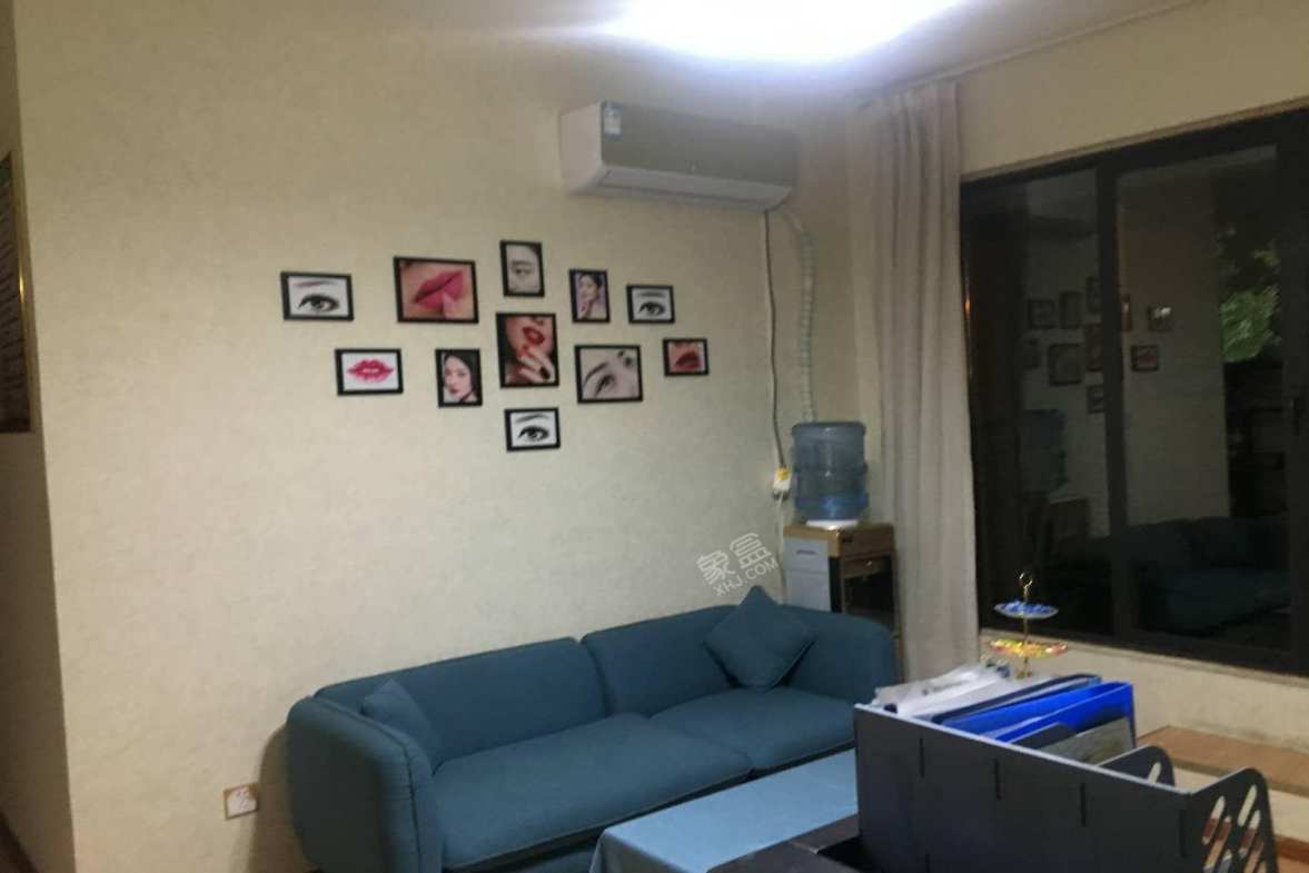 保利心语四期  3室2厅1卫    3500.0元/月 保利心语四期  3室2厅1卫    3500.0元/月室内图