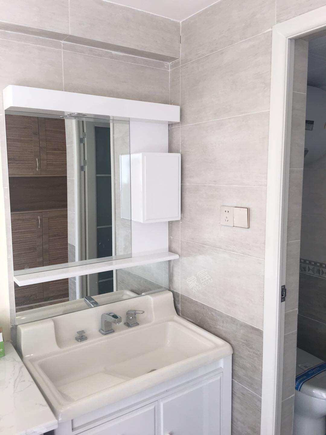 一品CG  1室1厅1卫    3500.0元/月 一品CG  1室1厅1卫    3500.0元/月室内图