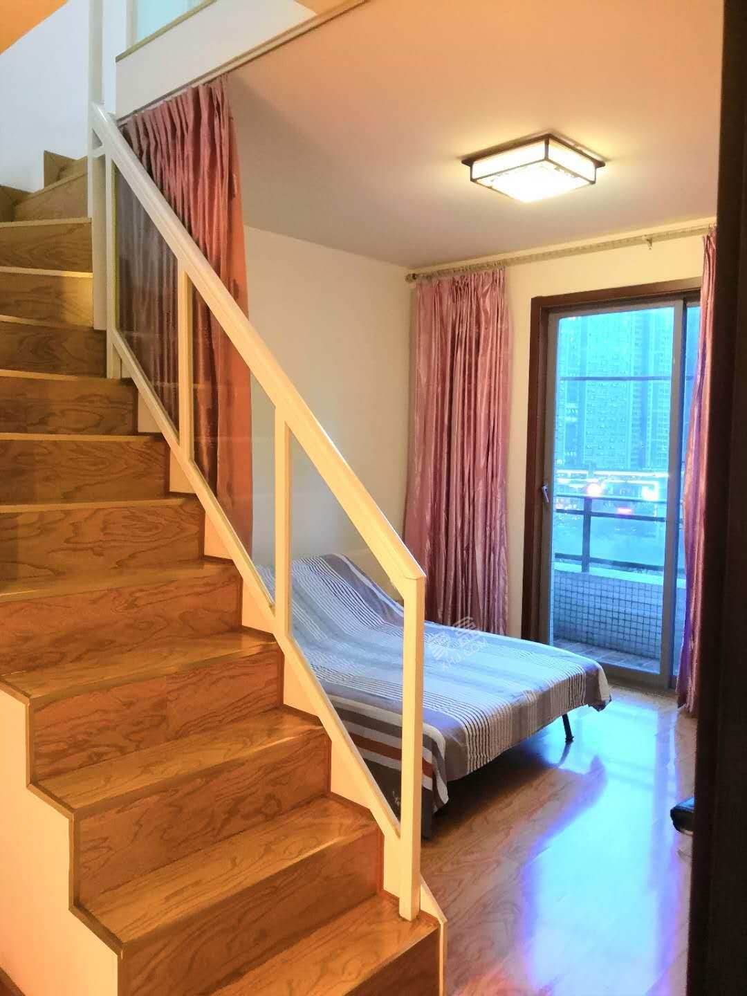 中海兰庭  4室1厅1卫    4100.0元/月室内图