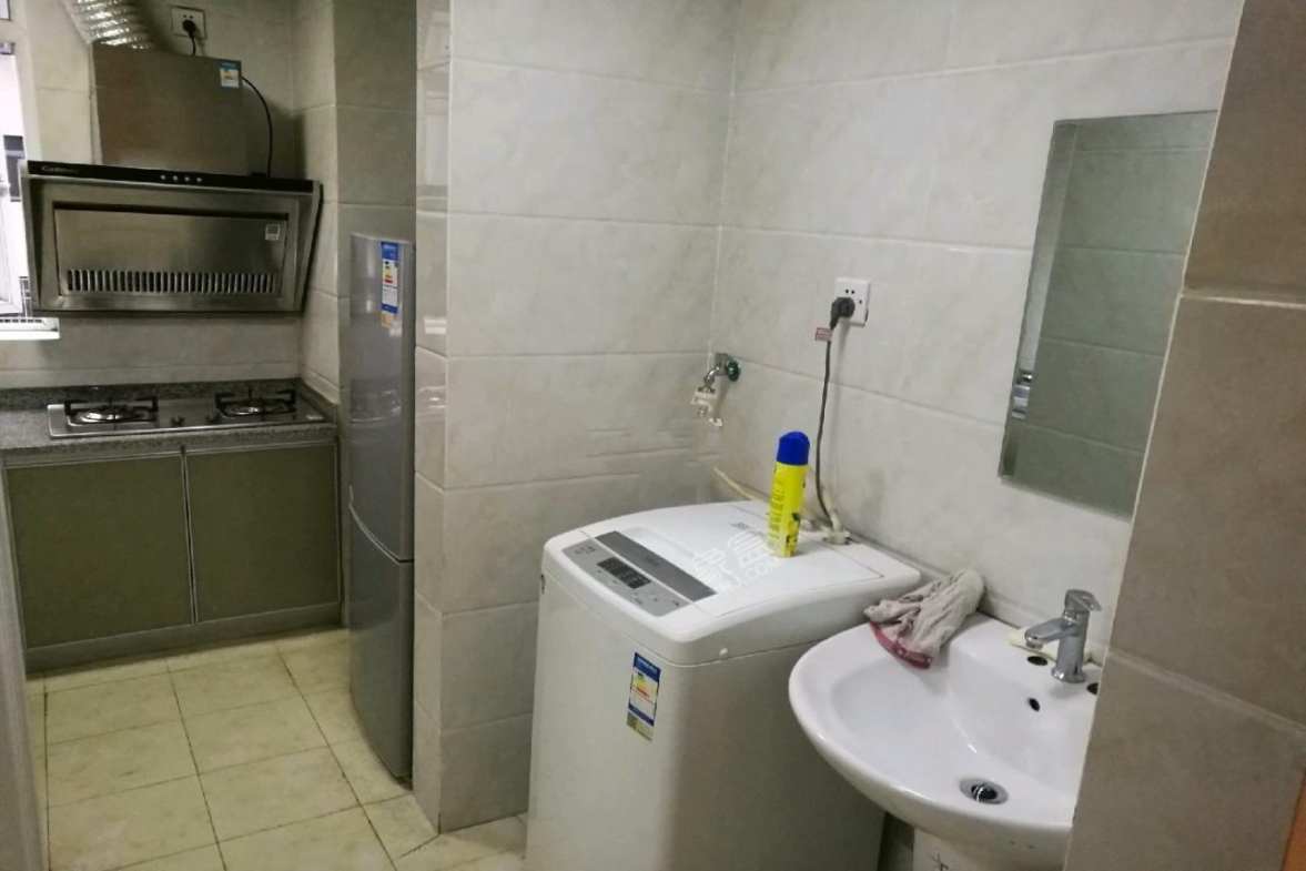 揽胜金沙  1室1厅1卫    2200.0元/月室内图