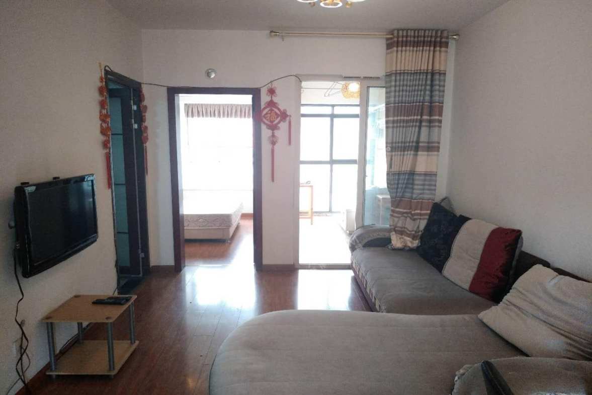 华府世家  1室1厅1卫    1800.0元/月室内图