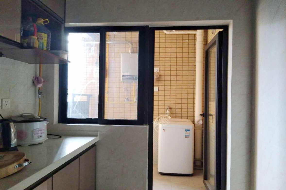 华润凤凰城三期  4室2厅2卫    6200.0元/月室内图