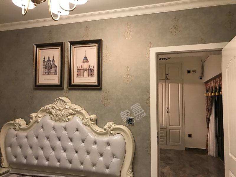 保利星座  1室1厅1卫    3200.0元/月室内图