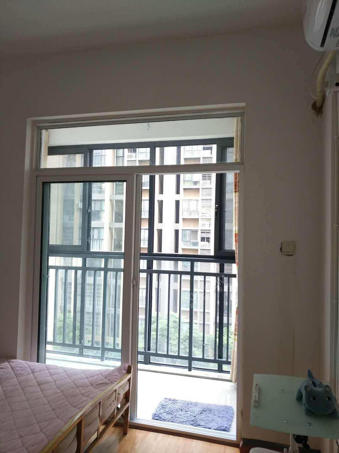 南湖春天  1室1厅1卫    1500.0元/月室内图