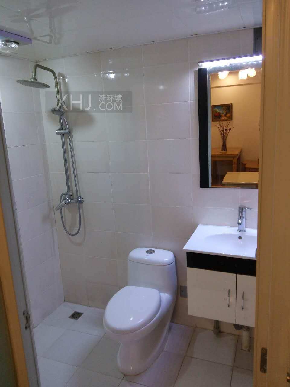 左右小区 1室1厅1卫 1600.0元/月 左右小区 1室1厅1卫 1600.0元/月室内图