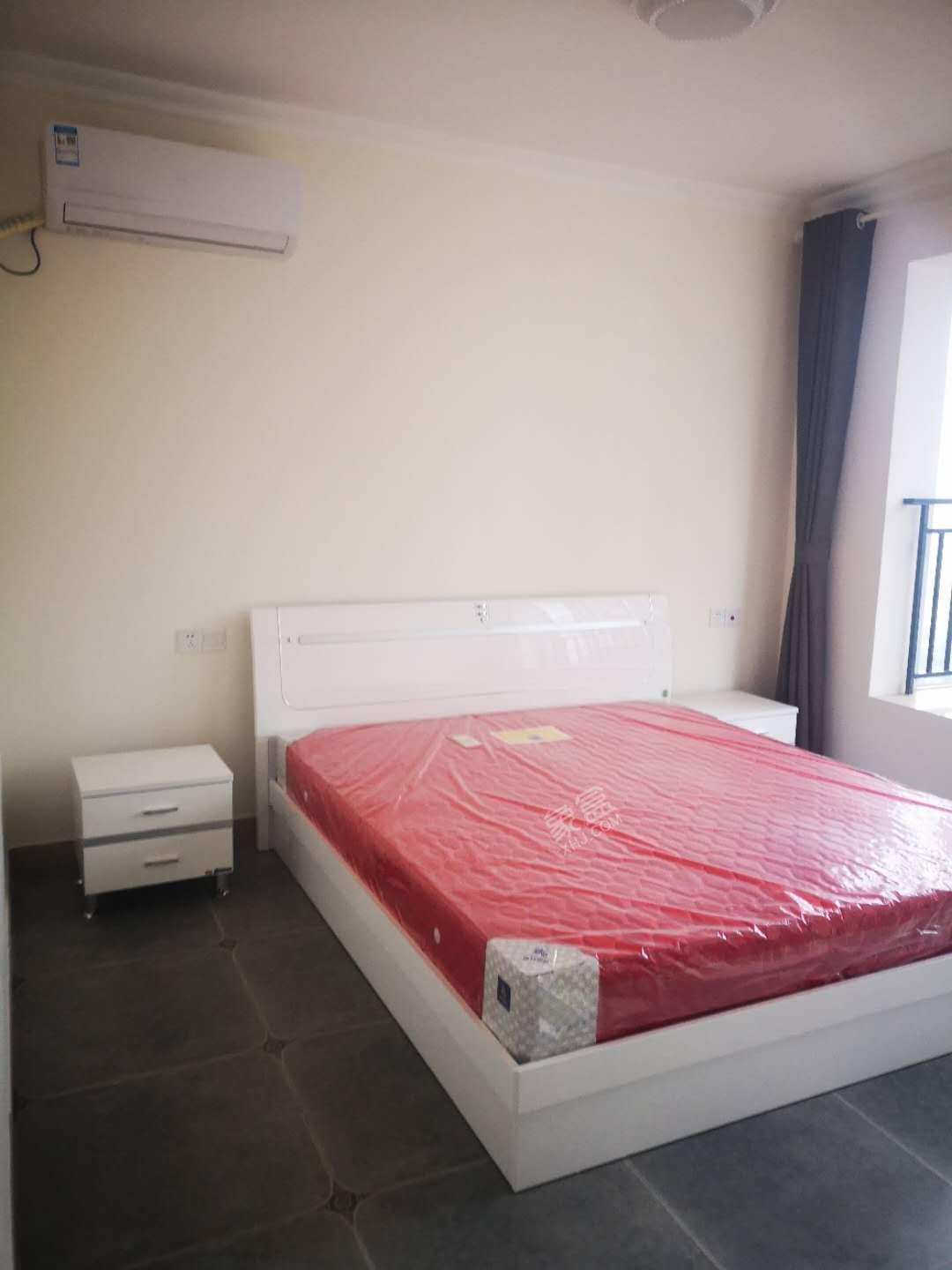 九龙仓  3室2厅2卫    2700.0元/月 九龙仓  3室2厅2卫    2700.0元/月室内图