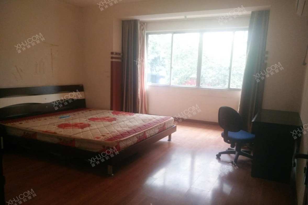 百家苑  2室2厅1卫    143.0万客厅