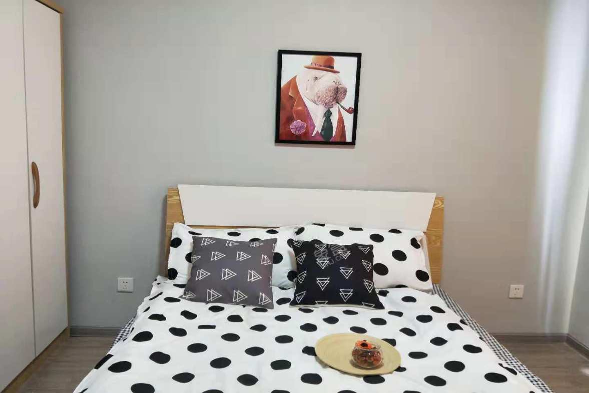 凯德世纪名邸  4室1厅2卫    4300.0元/月室内图