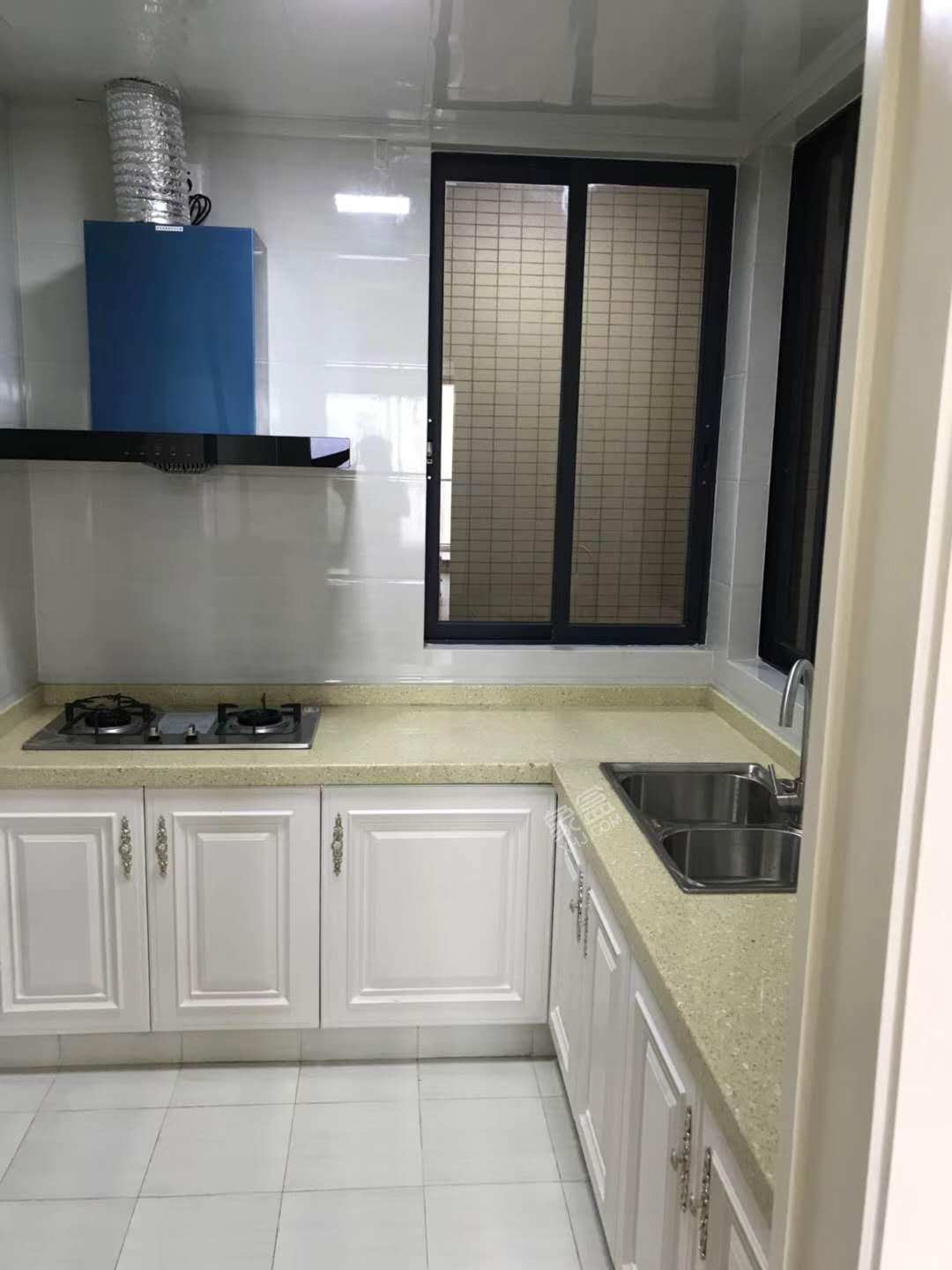 华润凤凰城一期  3室2厅2卫    5200.0元/月 华润凤凰城一期  3室2厅2卫    5200.0元/月室内图