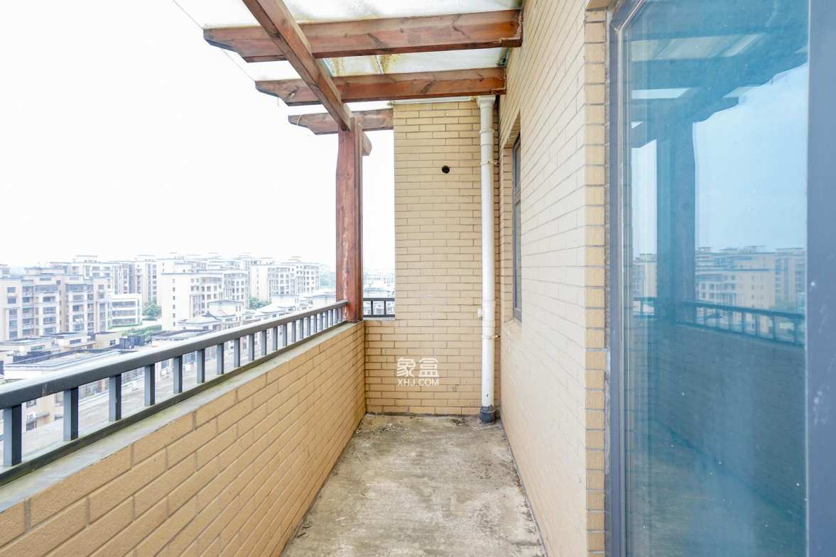 山水印象（愿景想山）  3室2厅2卫   50.00万阳台