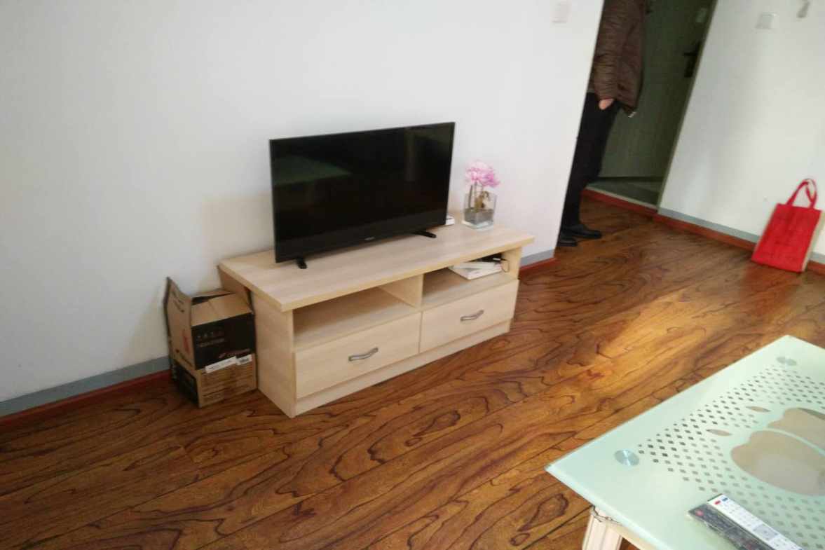 馨光华庭  1室1厅1卫    1550.0元/月室内图