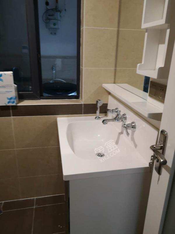 清凤时代城  2室2厅1卫    3600.0元/月室内图