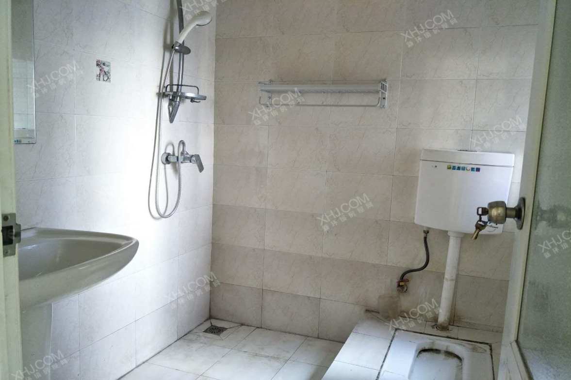 颐和京都3期  2室1厅1卫    2300.0元/月室内图