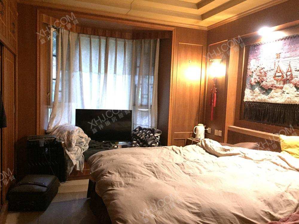 新阳光健康家园  3室2厅2卫    272.0万客厅