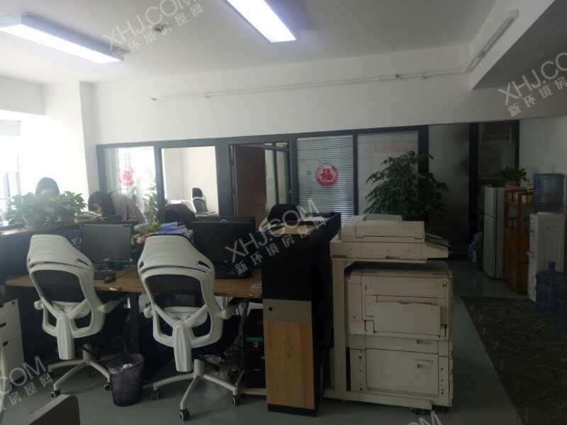 誉峰遇见  3室2厅2卫    8400.0元/月 誉峰遇见  3室2厅2卫    8400.0元/月室内图