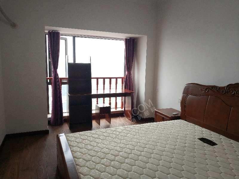 保利百合花园  3室2厅2卫    4500.0元/月室内图