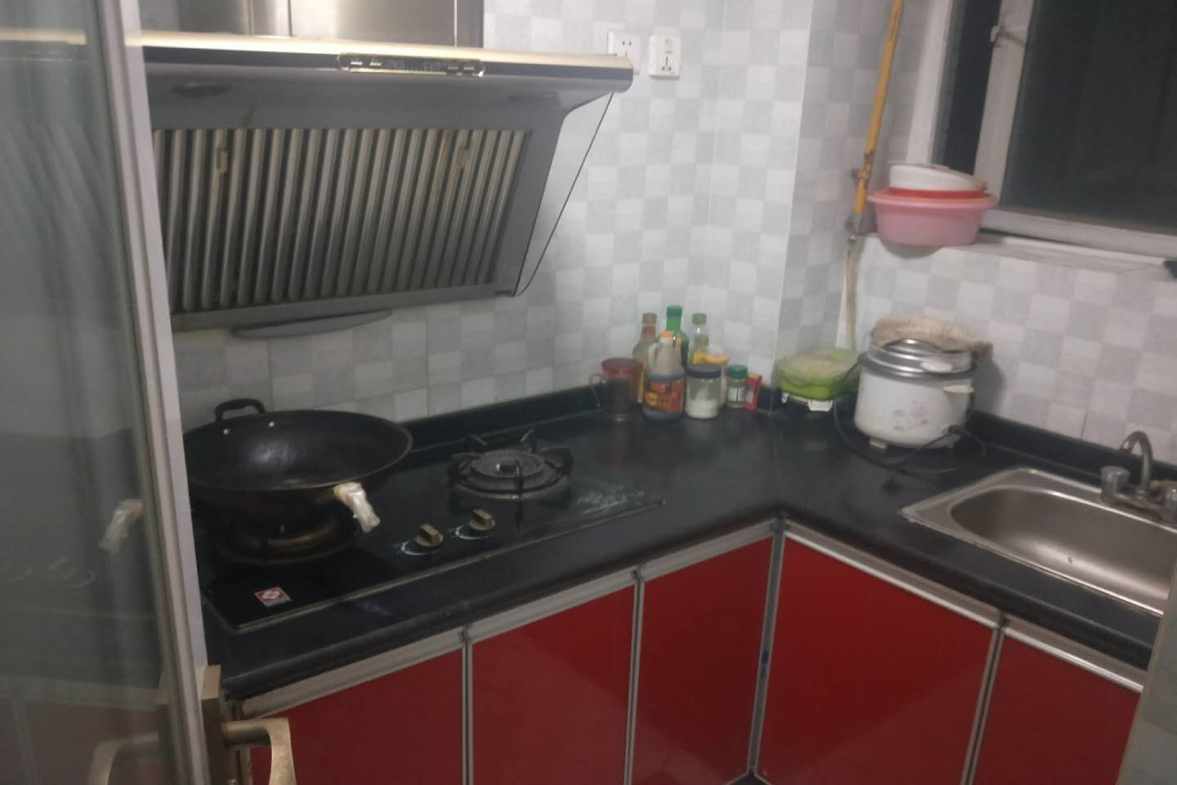 左右小区 1室1厅1卫 1600.0元/月 左右小区 1室1厅1卫 1600.0元/月室内图