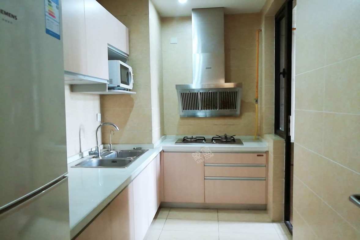 复地雍湖湾  3室2厅2卫    4800.0元/月 复地雍湖湾  3室2厅2卫    4800.0元/月室内图